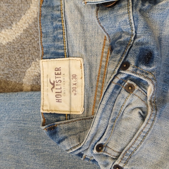 The Hollister Skinny 30x3 - Picture 2 of 6